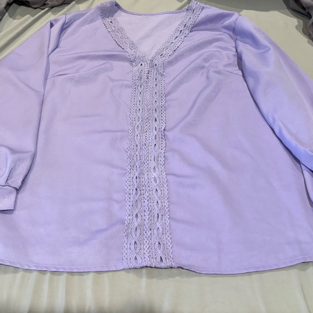 SHEIN Light Purple V-Neck Lace Blouse